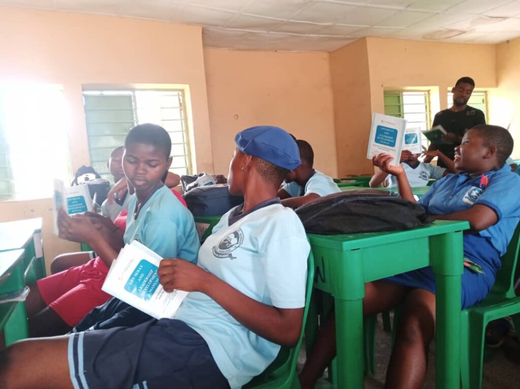 Training for 500 Community Builders in Nigeria