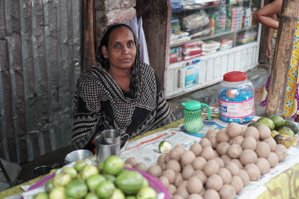 Offer 75'000 women in Bangladesh a perspective