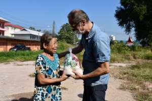 Bringing food and hope!