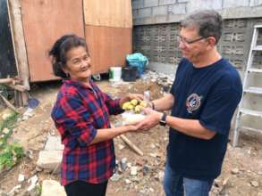 Receiving some fruit as an extra bonus