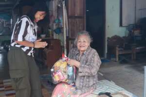 Bringing Food to the elderly