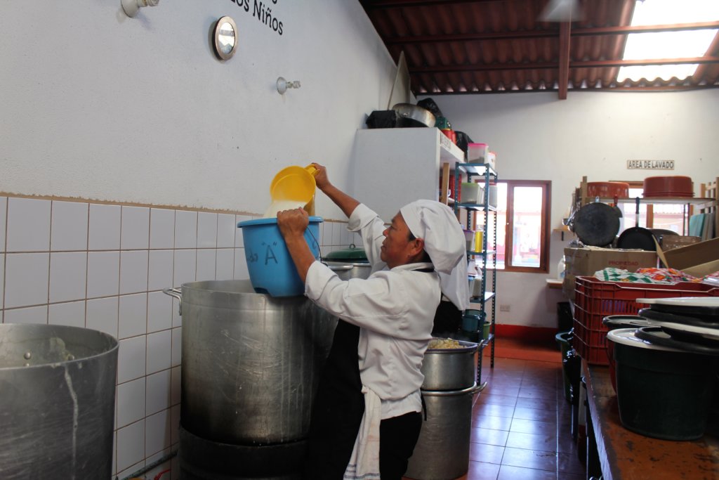 We Need a Kitchen Ventilator Hood!