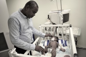 Newborn on oxygen at Justinien hospital