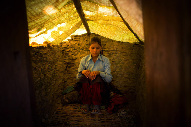 Help Girls Live Healthy with Effective Pad Usage