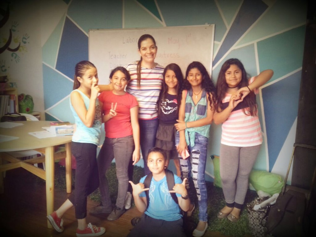 Help costarrican youth to build a brighter future!