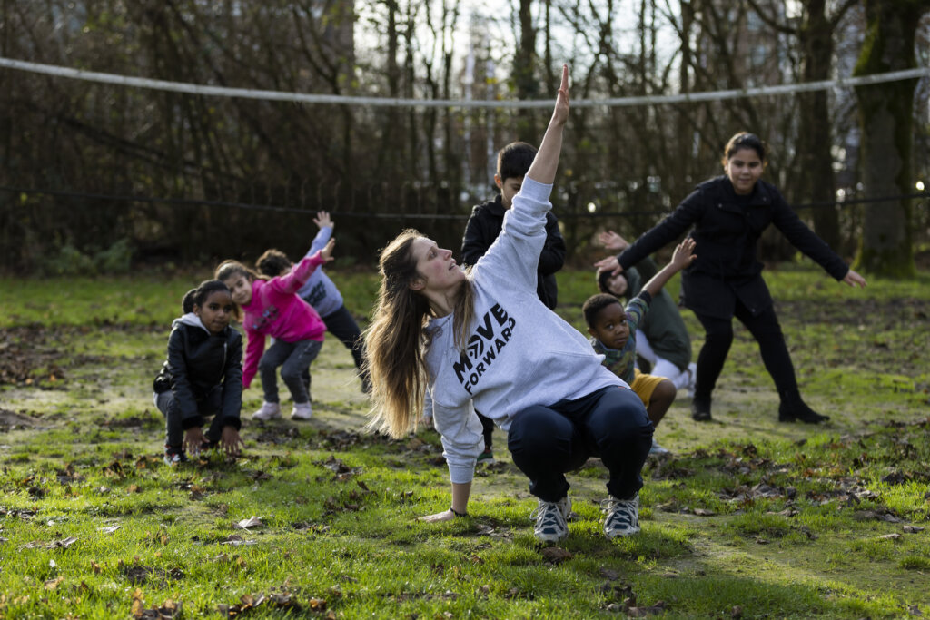 Workshop Tour for children in Dutch refugee camps