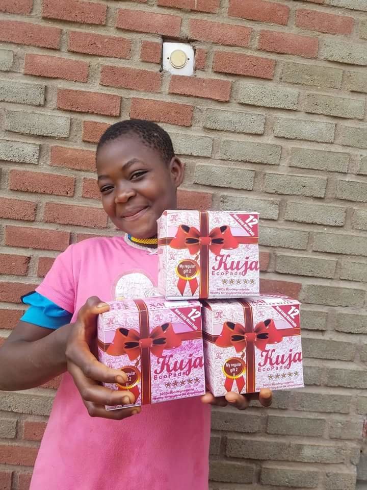Assist 20 women producing 100% biopads in Cameroon