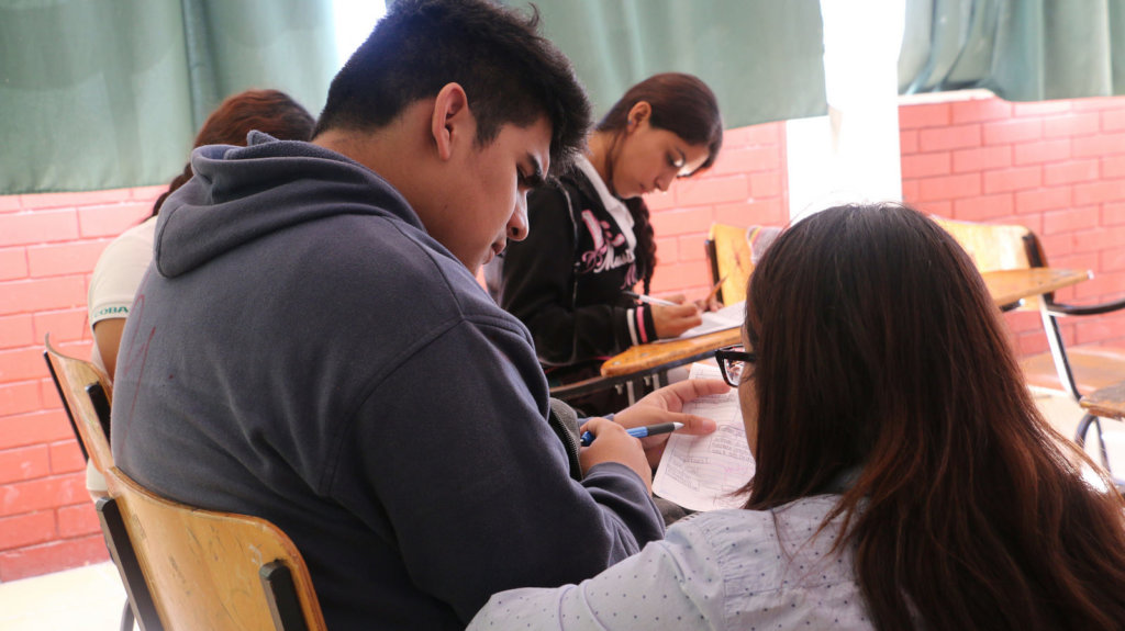 No walls 4 education! 3500 PC for Mexican students