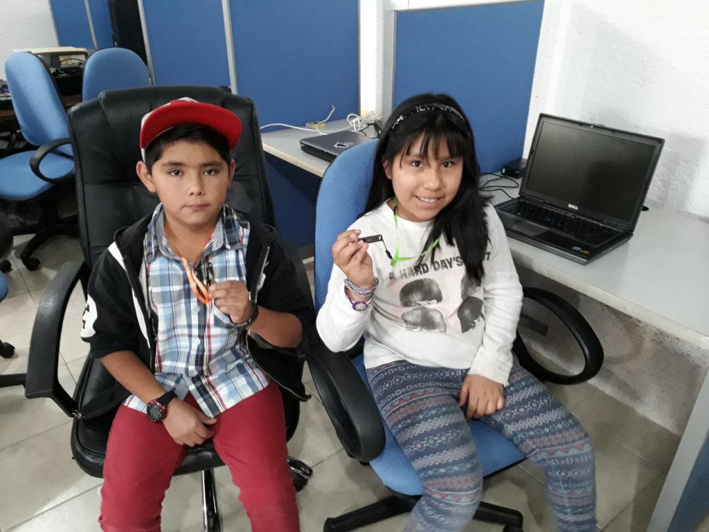 No walls 4 education! 3500 PC for Mexican students