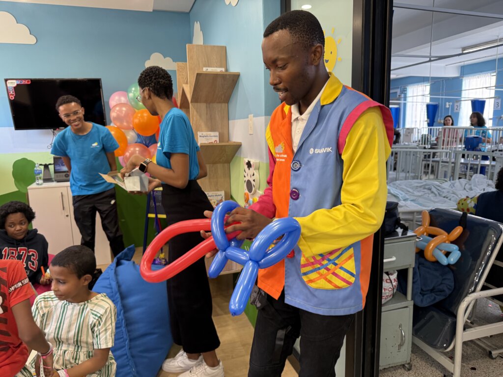 Help Heal Children in Hospital - Laughter Heroes