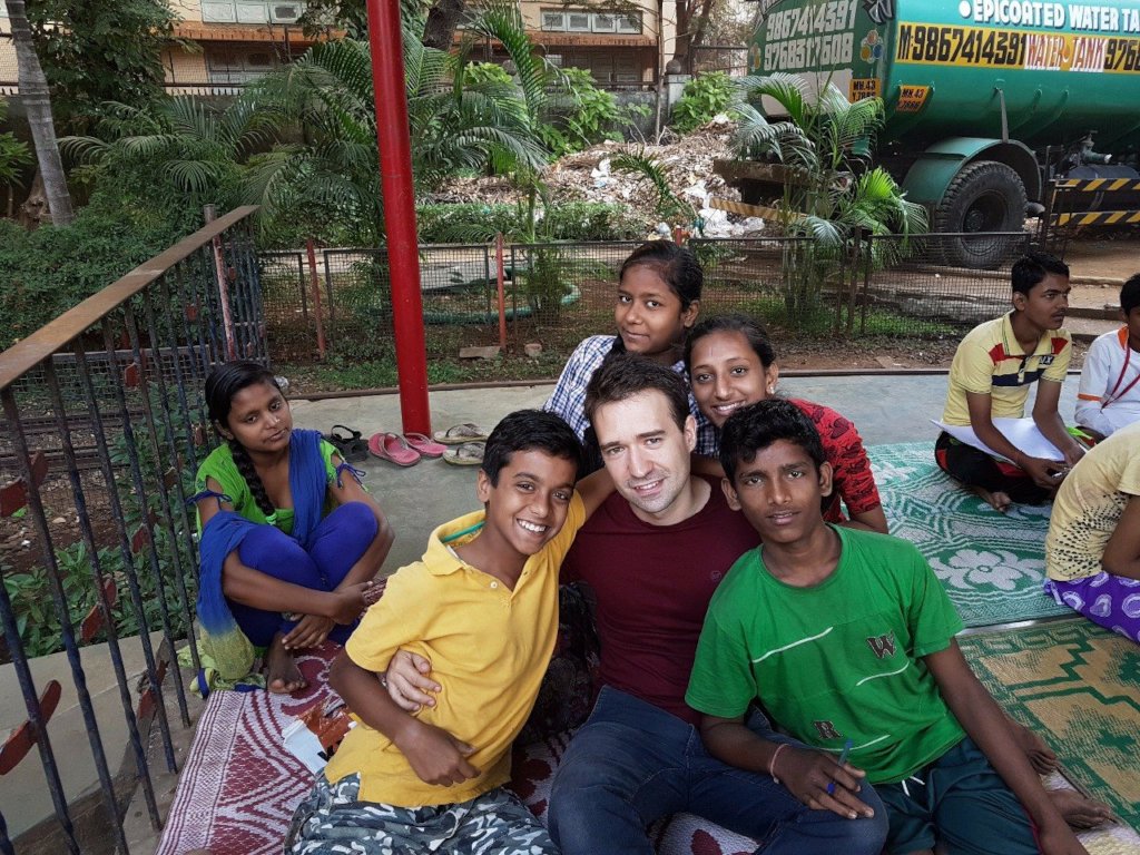 Free Education & Mentoring for Mumbai's Slum Kids