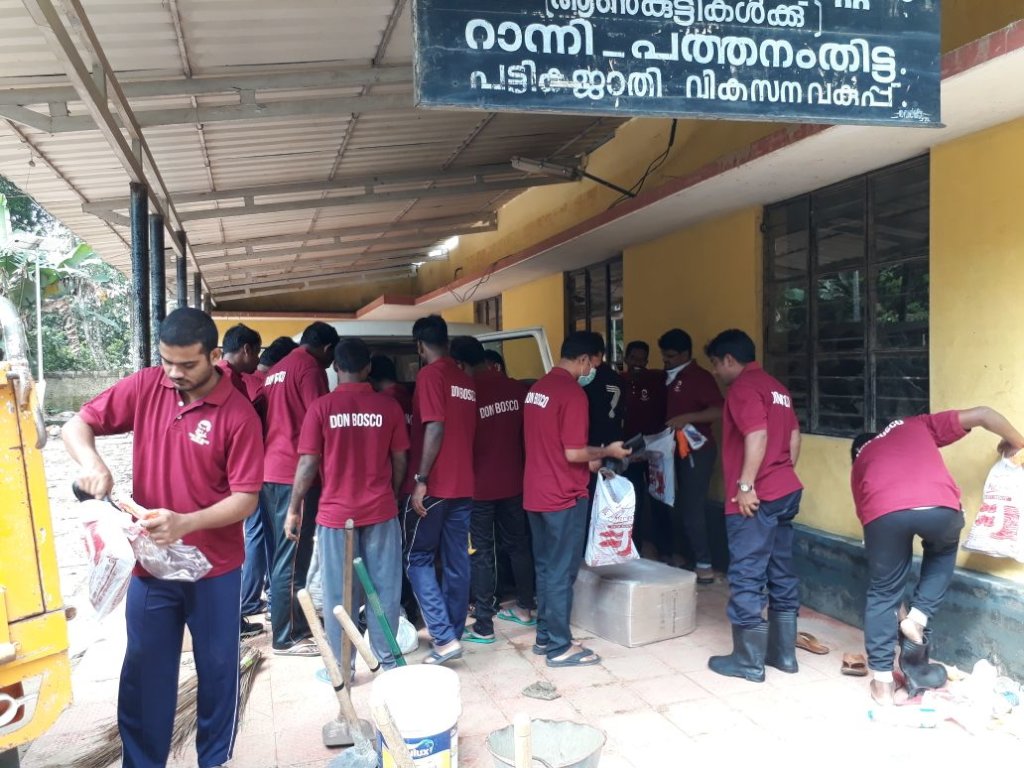 Emergency Relief : Flood Affected People in Kerala