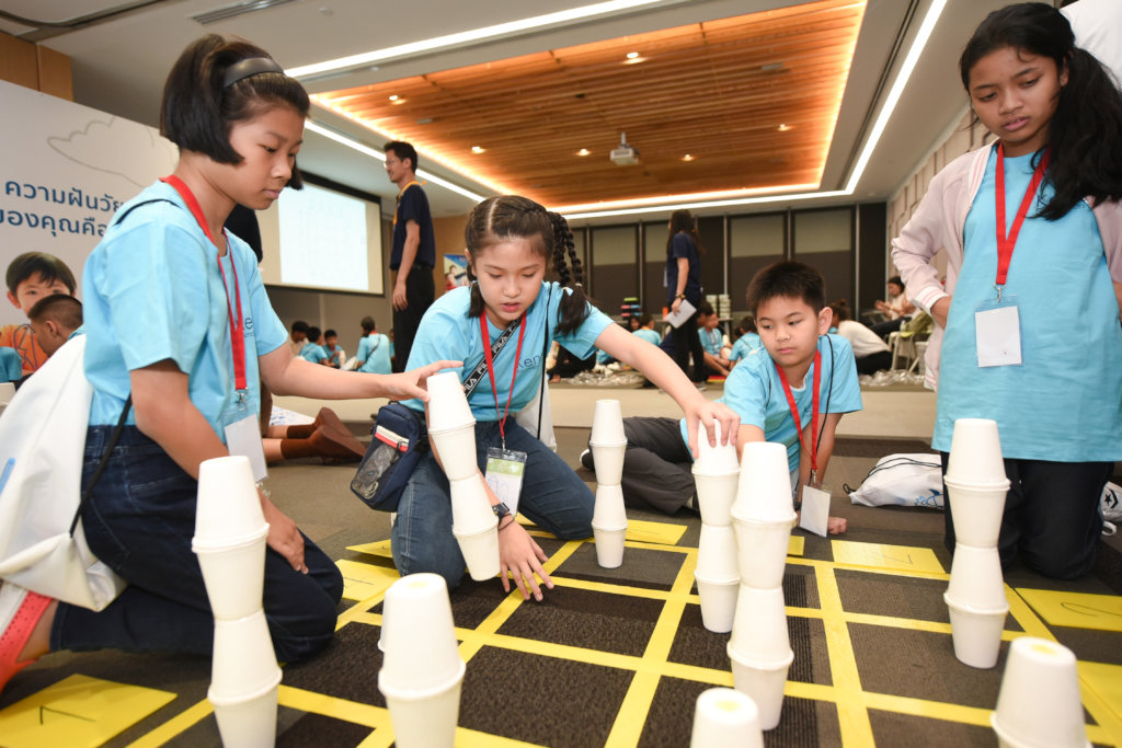 Help a Thai student achieve their dreams
