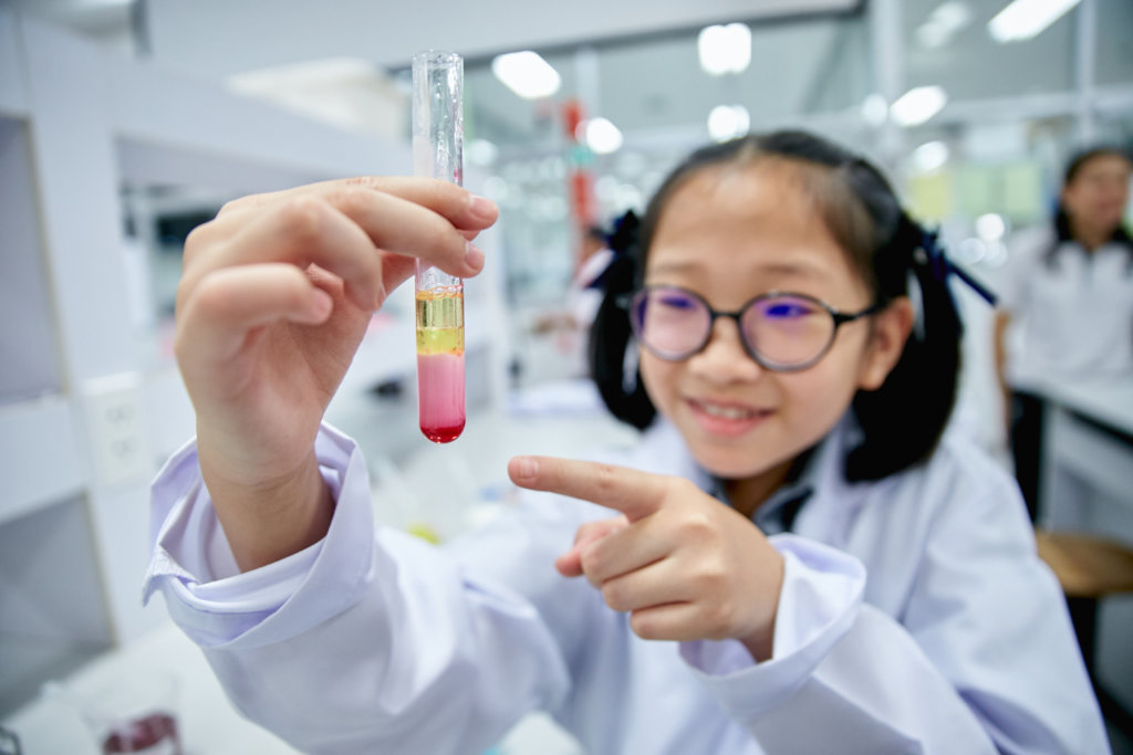Help a Thai student achieve their dreams