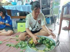 Using the banana leaves