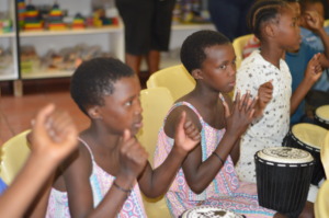 Clapping to learn the rhythm