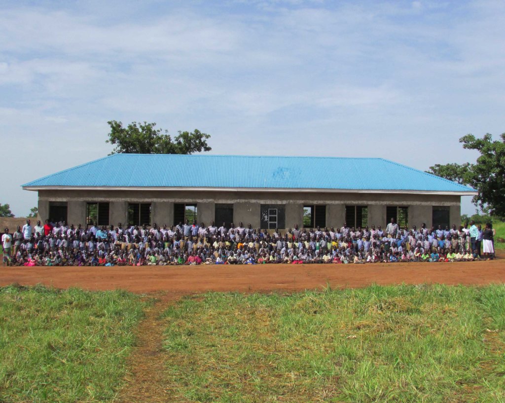Build School Library & Storeroom for 650 Students