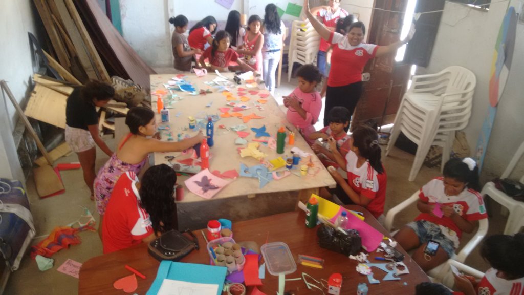 Empower girls from violent areas of Callao