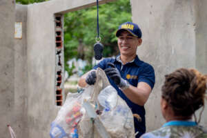 Ally from DIMAR weighing during our clean up!