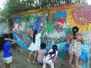 Eco Artistic mural with recycled materials!