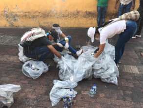 Clean-up day in Portal de los dulces