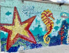 Seahorse mural in Punta Arena by Marion Ve