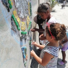 Children working on mural!