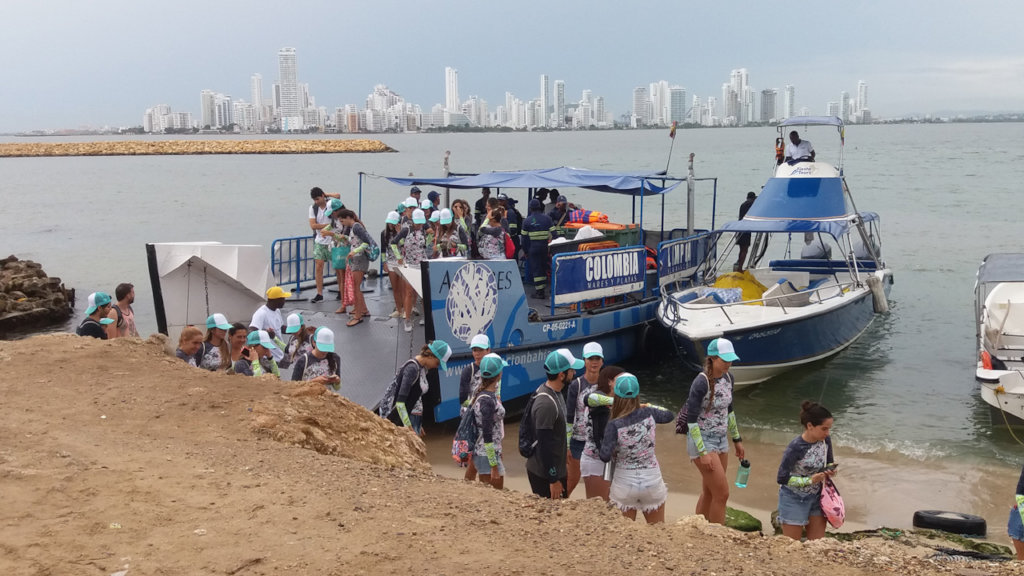 Fight plastic pollution in the bay of Cartagena