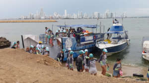 Transporting volunteers to Tierra Bomba