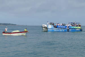 Transporting volunteers to Tierra Bomba