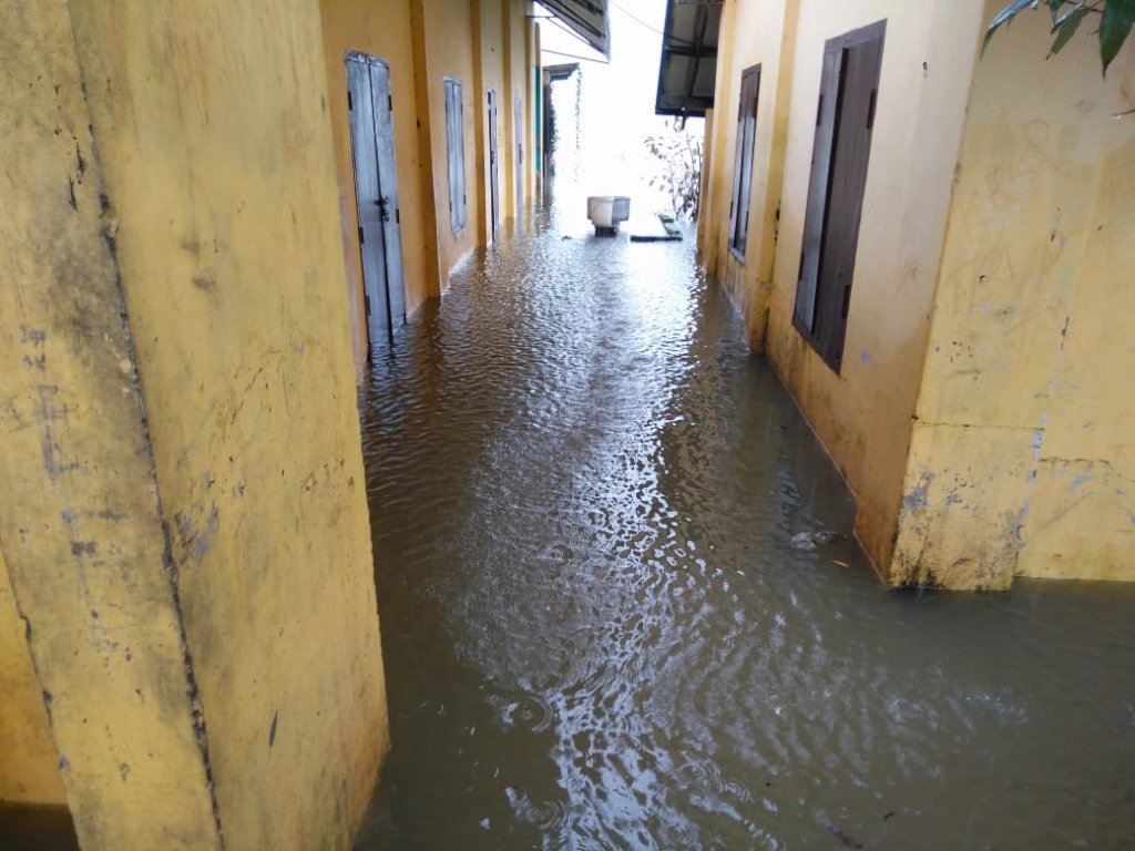 Help 1100 Students affected by Flood in Kerala
