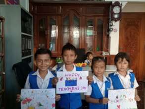 Students are happy to study in the new school