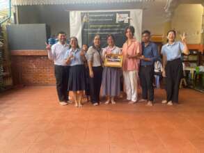 Teacher Sara and Naoko with their students