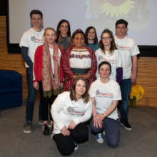 Students with Nobel Peace Prize Winner