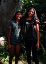 Volunteers Jasmine and Amaia