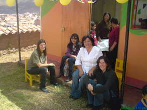 The chairwoman of Wawacha with Amantaní's deputies
