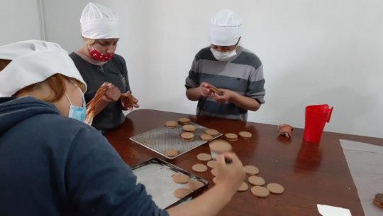 Girls at the baking workshop