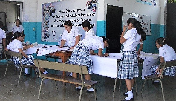 CHANGE THE LIFE OF 300 SALVADORAN SCHOOL GIRLS