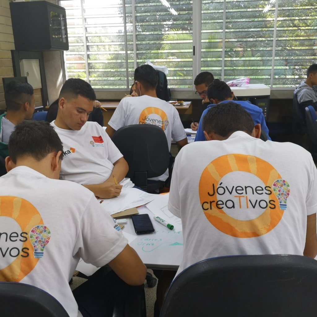 Empowering 2,000 youth for work in Latin America