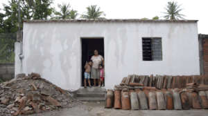 La casa nuevamente de pie