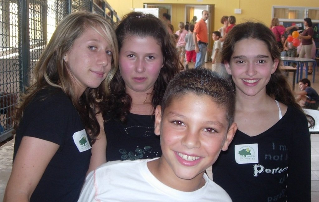 1,000 Jewish and Arab Students Learning Together