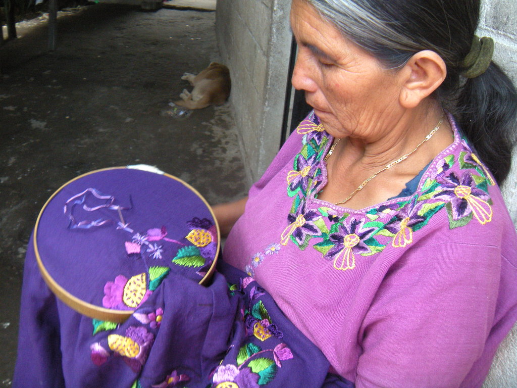 Provide microloans for 30 Guatemalan women