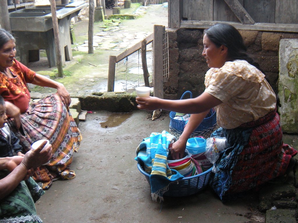 Provide microloans for 30 Guatemalan women