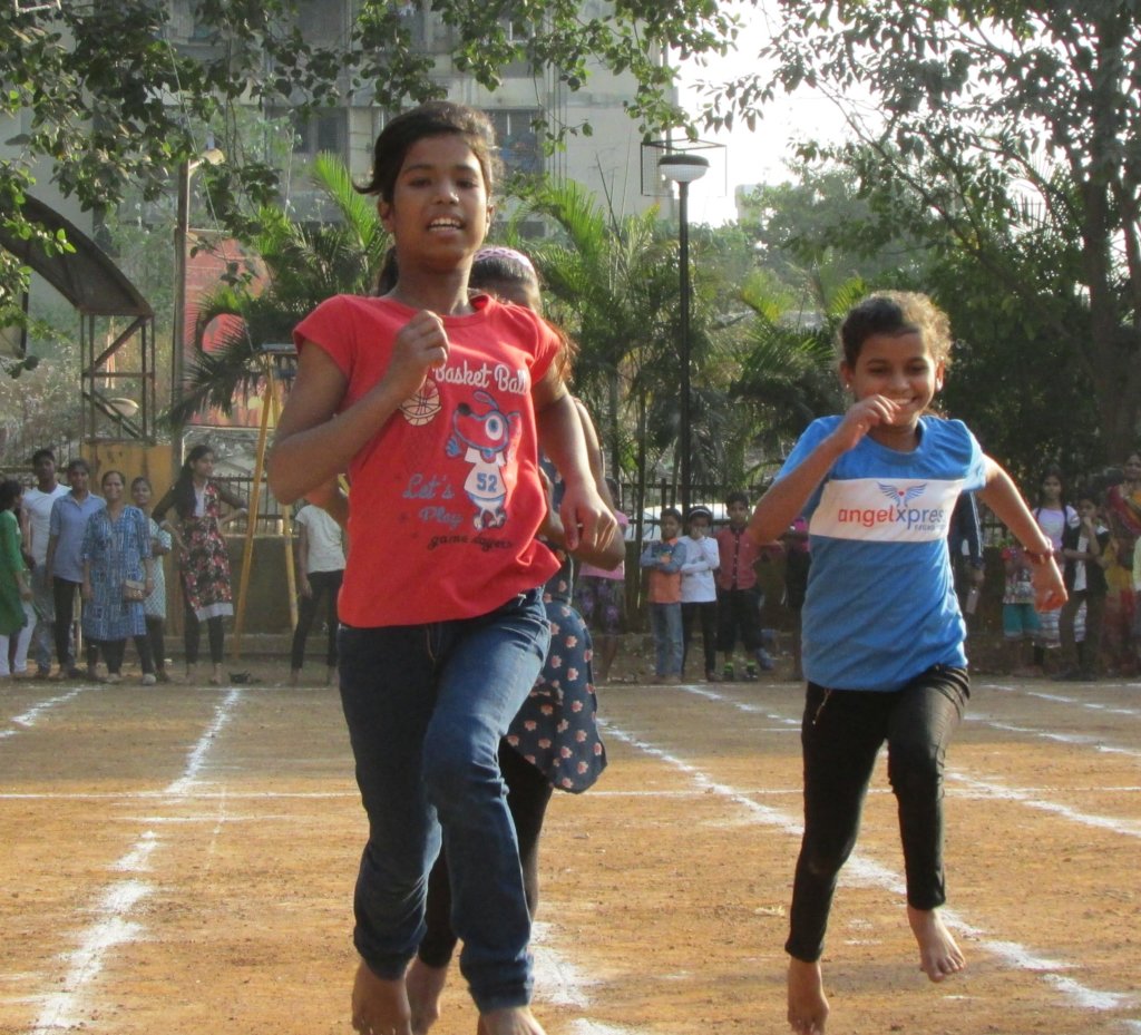 Support Poor Girls' Participation in Marathon