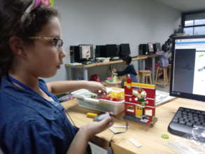 Chicas Click (Girls Robotic Class)