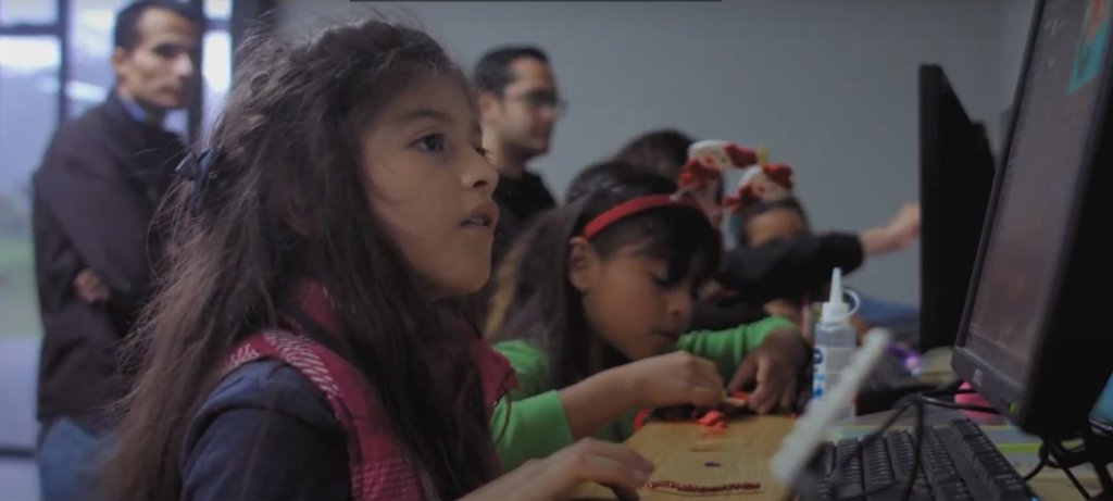 Empower Costa Rican girls in technology & robotics