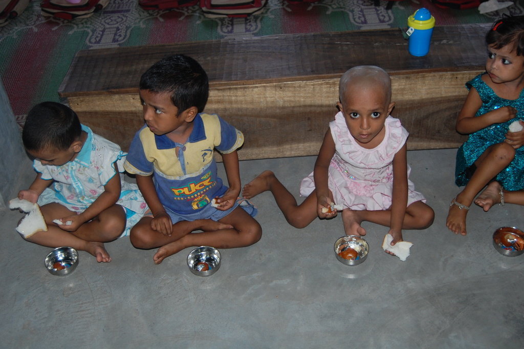 Help to get breakfast for 500 Poor Kids at school