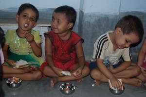 Help to get breakfast for 500 Poor Kids at school