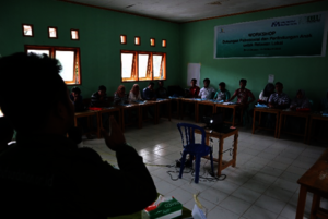 The trainees will teach about mental health.