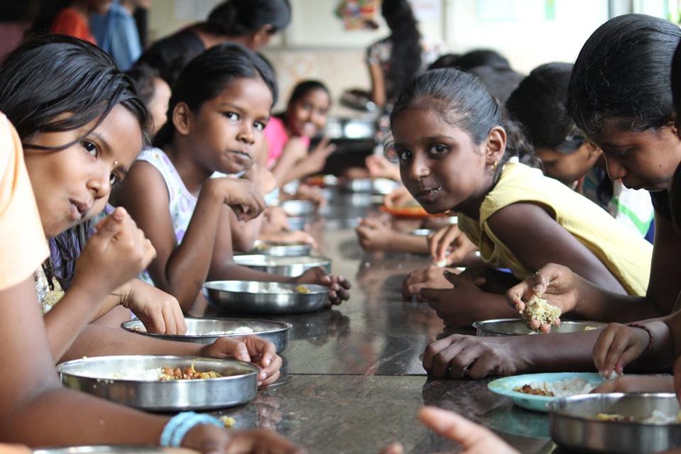 Micro Donations to feed children in need in India